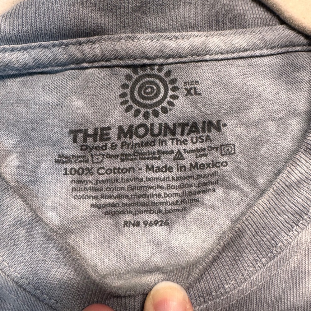 The Mountain Elephant Graphic T Shirt Mens XL Gray Tie Dye Nature Animal Tee - Picture 3 of 7